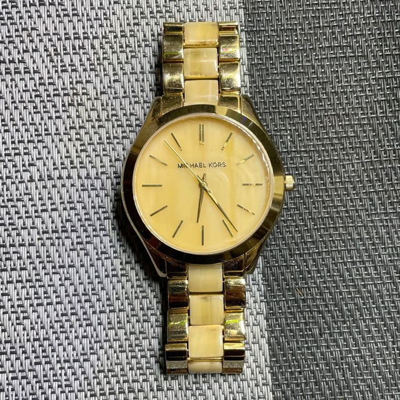 Michael Kors Watch - Picture 2 of 6